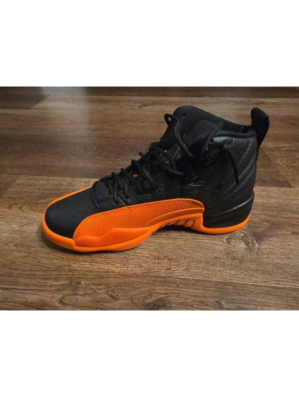 Air Jordan 12 Retro WNBA Brilliant Orange Size 8 Womens / 6.5 Men FD9101-081